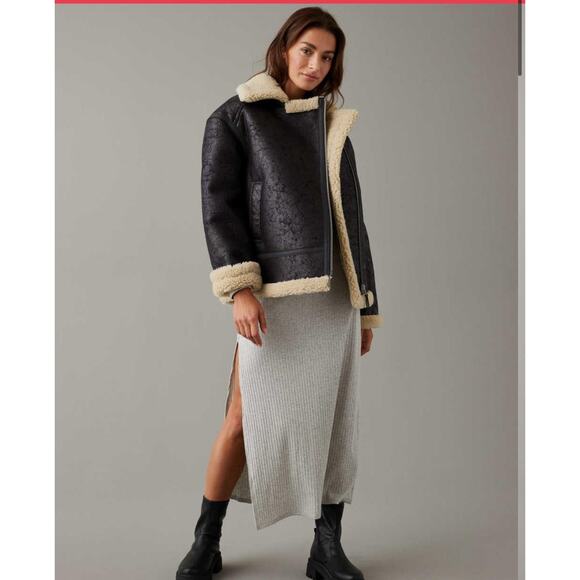 American Eagle Outfitters Jackets & Blazers - AE Oversized Vegan Shearling Moto Jacket Women’s Sz Large